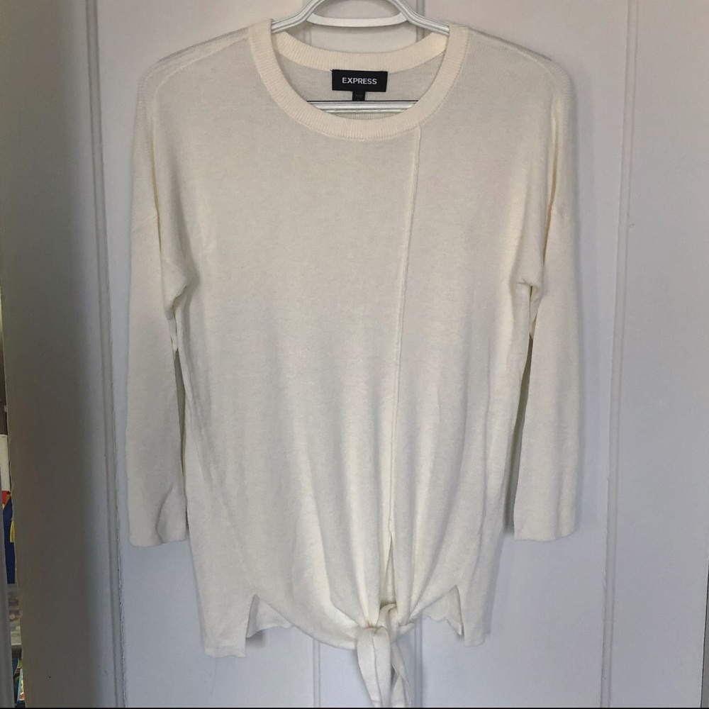🌞NWOT Express Tie Front Knit Sweater